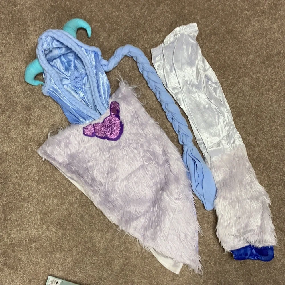 Small foot meeche size small Halloween dress up costume